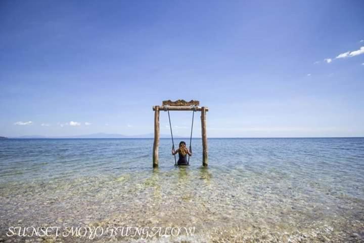 Sunset Moyo Bungalows Moyo Island Exterior foto